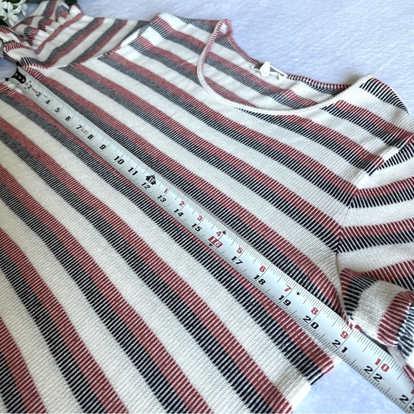 Pleione Sz XL Striped Top Short Bell Sleeve Ruffle - Picture 2 of 8